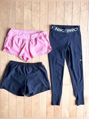 Nike Athletic Bundle – Dri‑Fit Running Shorts + Nike Pro Leggings Size Small